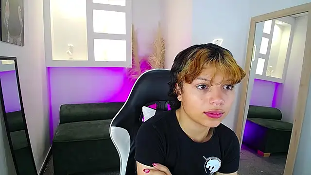 melodyy as online show from 04/08/26, 12:38