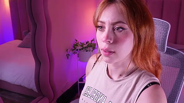 Snapshot of Maxiine chatting on 02/08/26, 11:02 Maxiine online show from 02/08/26, 11:02