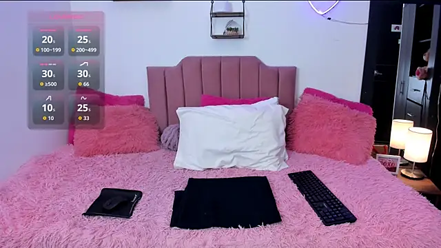 Nina curves online show from 02/07/26, 08:34