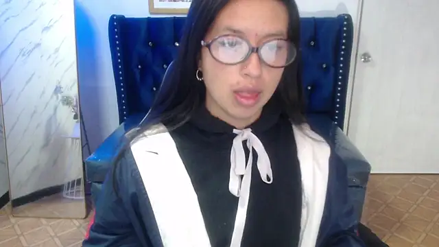 Snapshot of Candy_Rose_v chatting on 03/02/26, 01:07 Candy Rose v online show from 03/02/26, 01:07