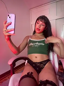 Snapshot of DollCamila chatting on 04/02/26, 02:26 DollCamila online show from 04/02/26, 02:26