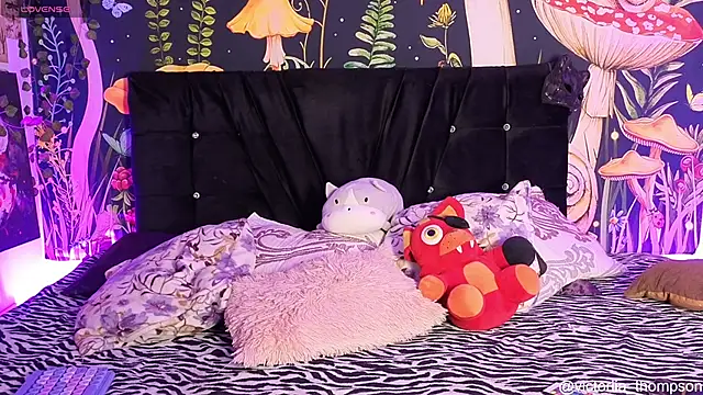 Snapshot of victoriia_thompson chatting on 04/14/26, 04:40 victoriia thompson online show from 04/14/26, 04:40