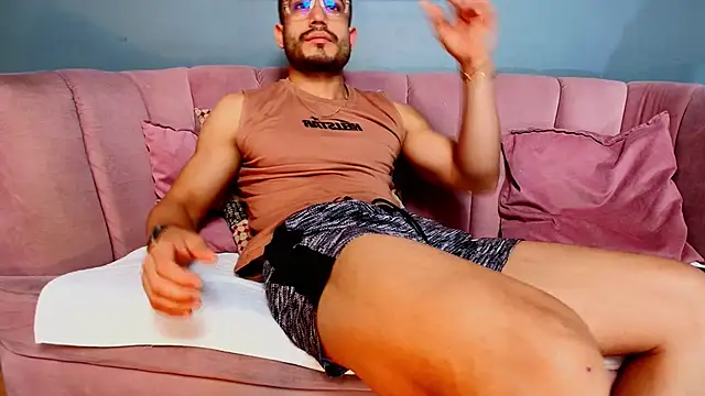 Snapshot of Vans_Ross chatting on 02/12/26, 07:31 Vans Ross online show from 02/12/26, 07:31