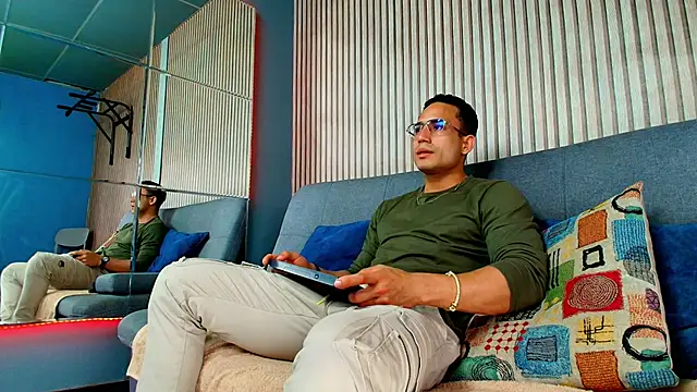 Snapshot of Vans_Ross chatting on 03/12/26, 07:20 Vans Ross online show from 03/12/26, 07:20