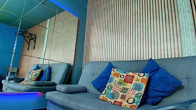 Snapshot of Vans_Ross chatting on 03/17/26, 07:50 Vans Ross online show from 03/17/26, 07:50