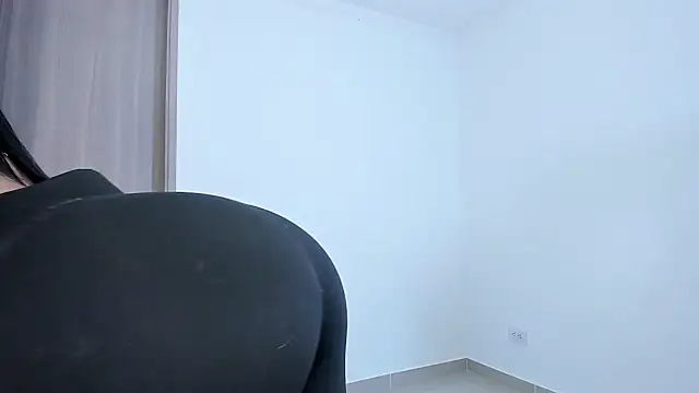 Snapshot of skinnyy__16 chatting on 03/26/26, 04:40 skinnyy 16 online show from 03/26/26, 04:40
