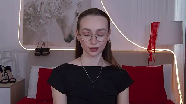 Snapshot of Emily_Simon chatting on 04/05/26, 05:26 Emily Simon online show from 04/05/26, 05:26