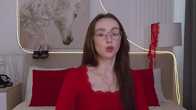 Snapshot of Emily_Simon chatting on 04/10/26, 05:23 Emily Simon online show from 04/10/26, 05:23