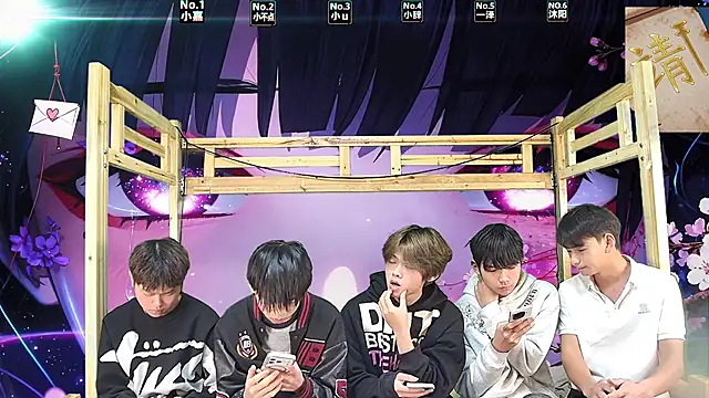 xiaohuangren01 online show from 03/25/26, 06:19