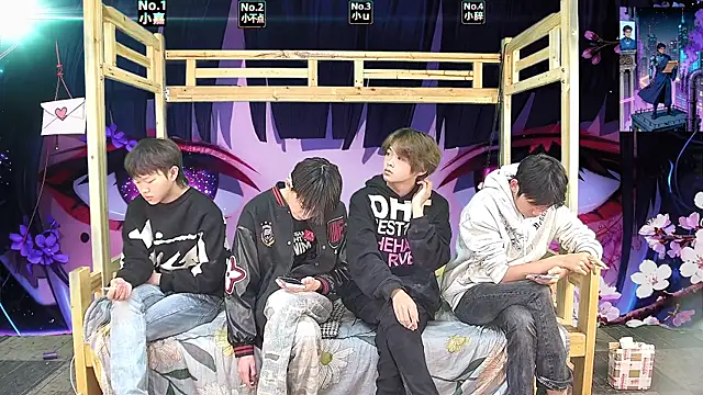 xiaohuangren01 online show from 03/28/26, 01:27