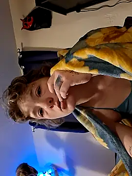 Snapshot of Tastybabe22 chatting on 02/15/26, 08:24 Tastybabe22 online show from 02/15/26, 08:24