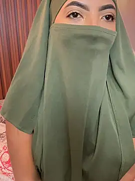  Nahla Hamdan  online show from 01/16/26, 05:33