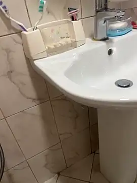 Snapshot of luvis69couple chatting on 04/19/26, 11:09 luvis69couple online show from 04/19/26, 11:09