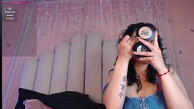 RoseConor  online show from 02/11/26, 03:22