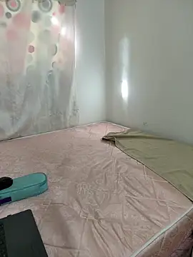 Snapshot of dolunay_farah chatting on 04/01/26, 01:41 dolunay farah online show from 04/01/26, 01:41