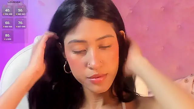 Snapshot of internett_sweetheart chatting on 02/05/26, 04:50 internett sweetheart online show from 02/05/26, 04:50