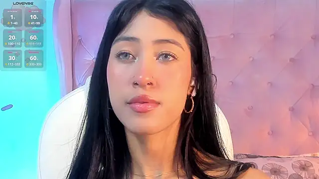 Snapshot of internett_sweetheart chatting on 02/28/26, 04:57 internett sweetheart online show from 02/28/26, 04:57