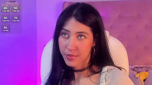 Snapshot of internett_sweetheart chatting on 03/16/26, 04:29 internett sweetheart online show from 03/16/26, 04:29