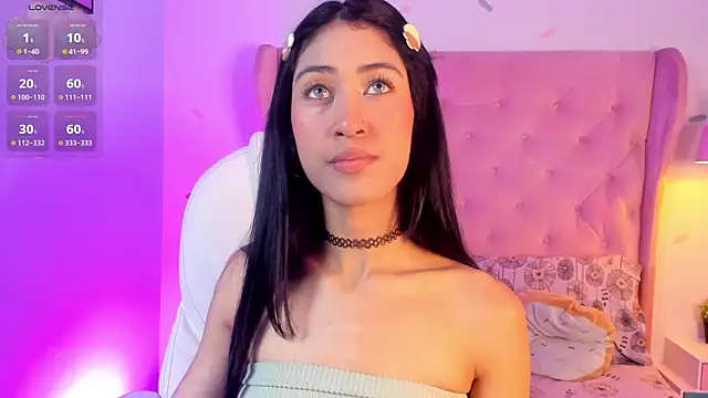 Snapshot of internett_sweetheart chatting on 03/31/26, 05:41 internett sweetheart online show from 03/31/26, 05:41