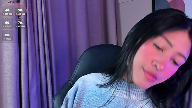 Snapshot of internett_sweetheart chatting on 05/12/26, 05:26 internett sweetheart online show from 05/12/26, 05:26