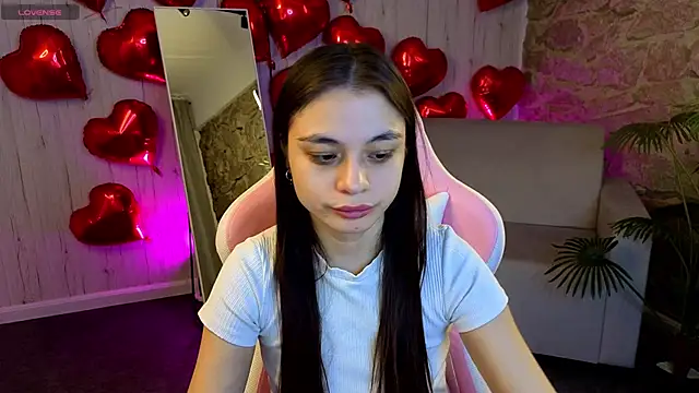 Snapshot of Kim_Bless chatting on 03/10/26, 01:43 Kim Bless online show from 03/10/26, 01:43