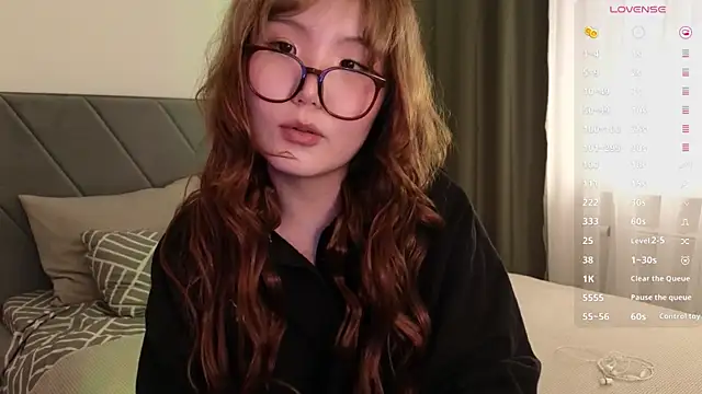 Snapshot of nullgirl chatting on 03/20/26, 12:26 nullgirl online show from 03/20/26, 12:26