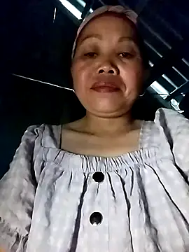 Snapshot of Sam-cute chatting on 04/22/26, 08:17 Sam-cute online show from 04/22/26, 08:17