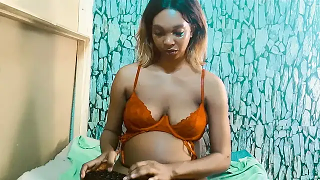 Snapshot of Caramelminxxx1 chatting on 02/18/26, 06:31 Caramelminxxx1 online show from 02/18/26, 06:31