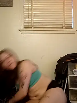 Snapshot of LadySn0w26 chatting on 02/08/26, 12:41 LadySn0w26 online show from 02/08/26, 12:41