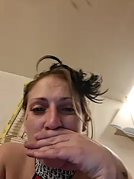 Snapshot of LadySn0w26 chatting on 02/23/26, 01:36 LadySn0w26 online show from 02/23/26, 01:36