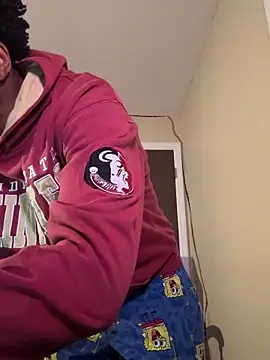 Snapshot of Bigdicktrick227 chatting on 03/17/26, 08:28 Bigdicktrick227 online show from 03/17/26, 08:28