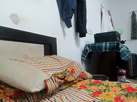 Aafreen999 online show from 04/12/26, 04:34