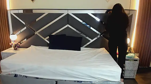 Ambarross  online show from 02/07/26, 12:31