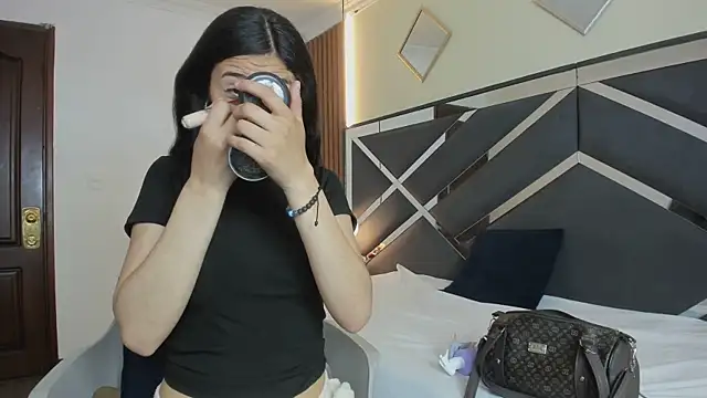 Ambarross  online show from 02/18/26, 01:29