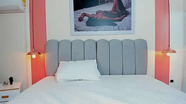 EmmaBoyd online show from 01/17/26, 01:05