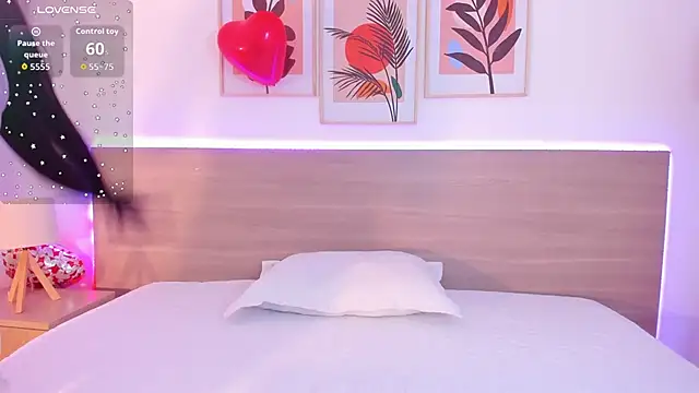  Caamilaa  online show from 02/18/26, 05:42