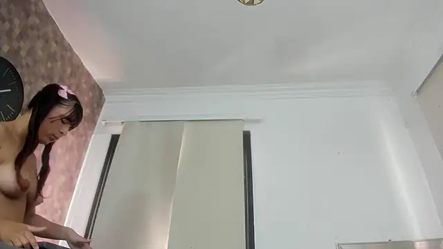 Snapshot of sofia_laverde chatting on 04/14/26, 06:58 sofia laverde online show from 04/14/26, 06:58