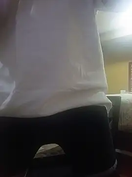 Snapshot of ThickaThuckDick07 chatting on 06/12/26, 04:11 ThickaThuckDick07 online show from 06/12/26, 04:11
