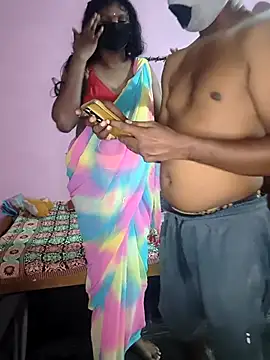 Snapshot of hotcopuleandsweet chatting on 04/13/26, 04:34 hotcopuleandsweet online show from 04/13/26, 04:34