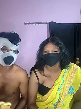 Snapshot of hotcopuleandsweet chatting on 04/20/26, 11:50 hotcopuleandsweet online show from 04/20/26, 11:50