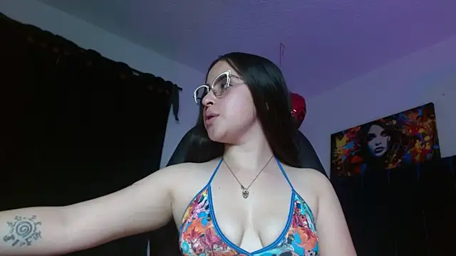 Snapshot of valeri_sotoo chatting on 06/01/26, 01:24 valeri sotoo online show from 06/01/26, 01:24