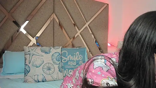 Snapshot of JenniQ69 chatting on 02/02/26, 01:54 JenniQ69 online show from 02/02/26, 01:54