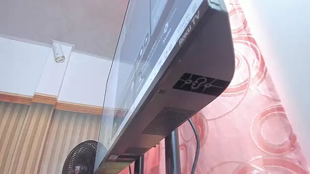 Snapshot of lovely__kiss__ chatting on 04/18/26, 06:12 lovely kiss online show from 04/18/26, 06:12