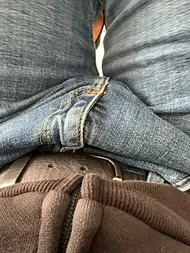 Snapshot of ESMErCan96- chatting on 03/06/26, 01:29 ESMErCan96- online show from 03/06/26, 01:29