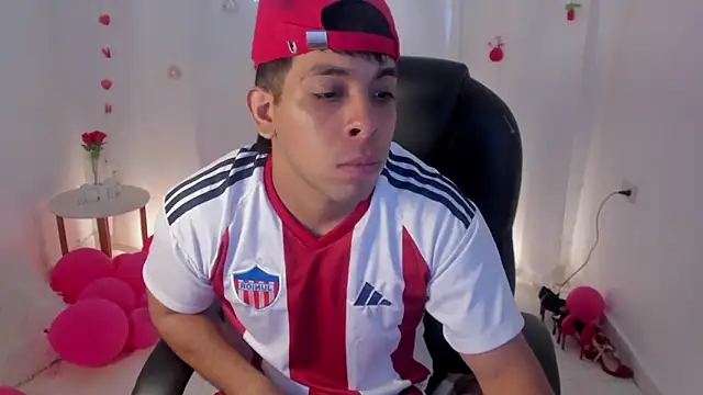 Snapshot of shooting_wilson chatting on 02/14/26, 04:04 shooting wilson online show from 02/14/26, 04:04