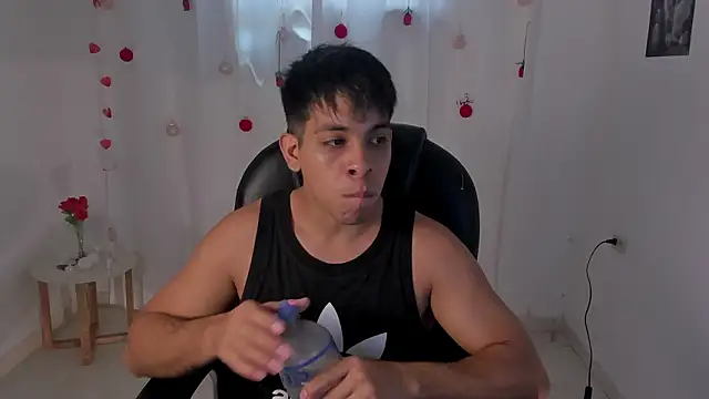 Snapshot of shooting_wilson chatting on 02/27/26, 04:51 shooting wilson online show from 02/27/26, 04:51