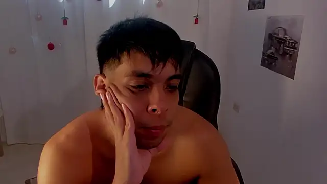 Snapshot of shooting_wilson chatting on 03/08/26, 07:28 shooting wilson online show from 03/08/26, 07:28