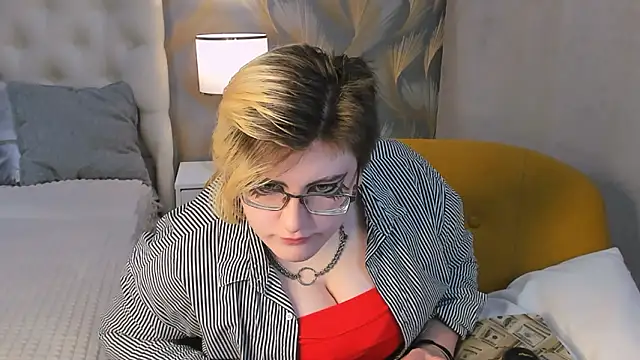 Snapshot of ABSI_GLITCH chatting on 02/03/26, 06:00 ABSI GLITCH online show from 02/03/26, 06:00