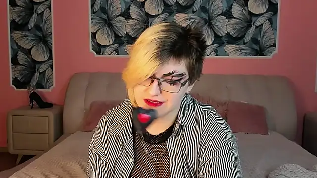 Snapshot of ABSI_GLITCH chatting on 02/05/26, 10:20 ABSI GLITCH online show from 02/05/26, 10:20