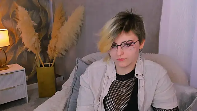 Snapshot of ABSI_GLITCH chatting on 02/15/26, 11:08 ABSI GLITCH online show from 02/15/26, 11:08